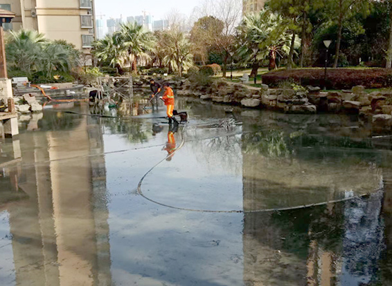 华安景观池淤泥清理