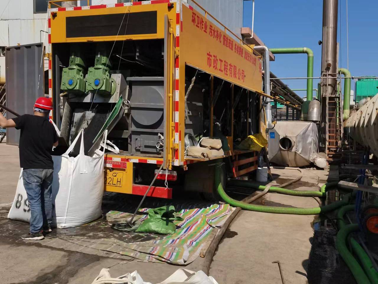 华安淤泥压干处理